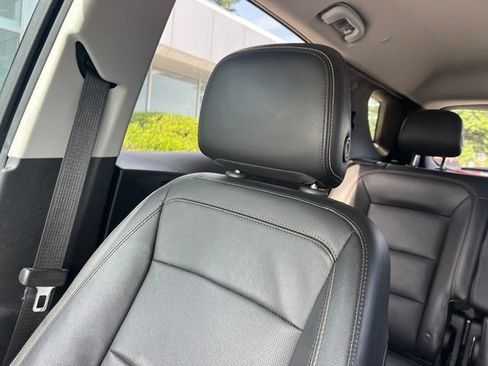 Used 2020 Chevrolet Equinox Premier FWD image 20
