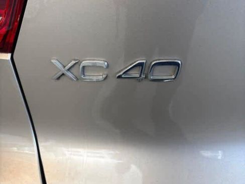 Used 2023 Volvo XC40 Recharge Ultimate w/ Protection Package Premier AWD/4WD image 5