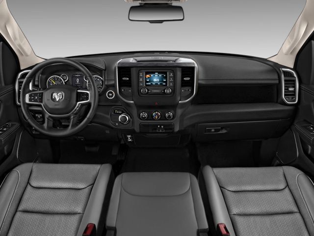 Used 2023 RAM 1500 Big Horn AWD/4WD image 3