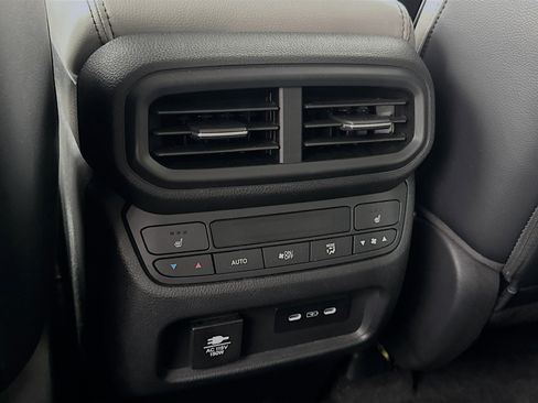 Certified 2024 Honda Pilot Elite image 27
