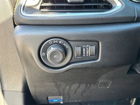 Used 2022 Chrysler Pacifica Pinnacle image 33