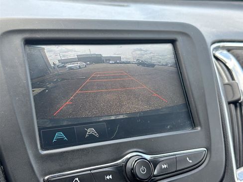 Used 2018 Chevrolet Malibu LT w/ LPO, Convenience Package 2 image 24