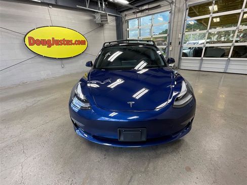 Used 2021 Tesla Model 3 Standard Range RWD image 8