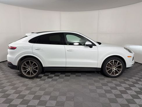 Certified 2023 Porsche Cayenne Coupe AWD/4WD image 8