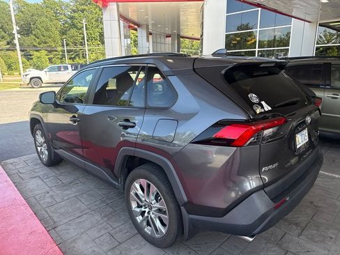 Used 2024 Toyota RAV4 XLE Premium FWD image 5