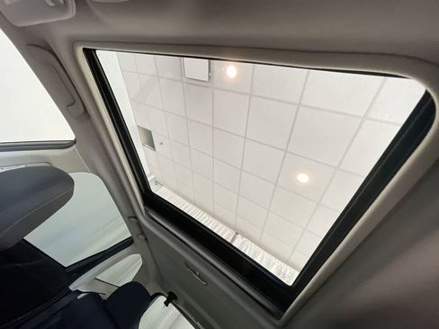 Used 2021 Subaru Forester Premium AWD/4WD image 22