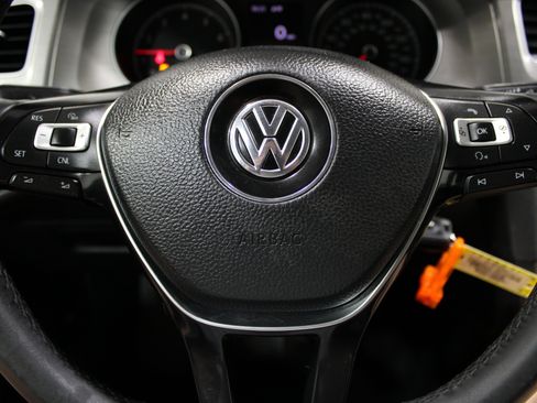 Used 2017 Volkswagen Golf S FWD image 10