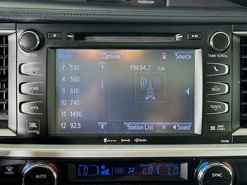 Used 2018 Toyota Highlander Limited FWD image 21