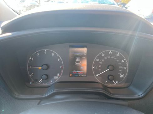 Used 2025 Toyota Corolla LE image 34
