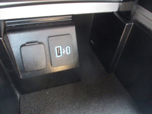 Used 2021 Ford Explorer Limited w/ Equipment Group 301A image 30