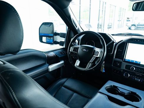 Used 2022 Ford F350 Lariat w/ Chrome Package image 10