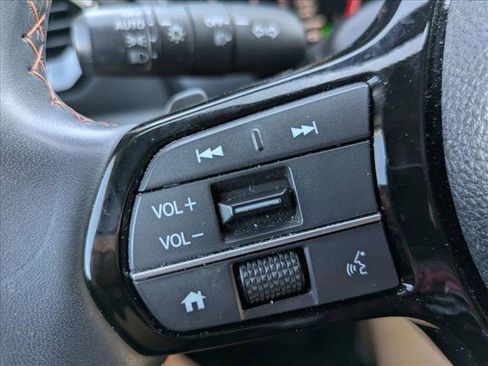 Used 2025 Honda Pilot TrailSport image 15