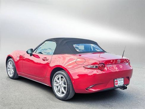 Used 2017 MAZDA MX-5 Miata Sport RWD image 3