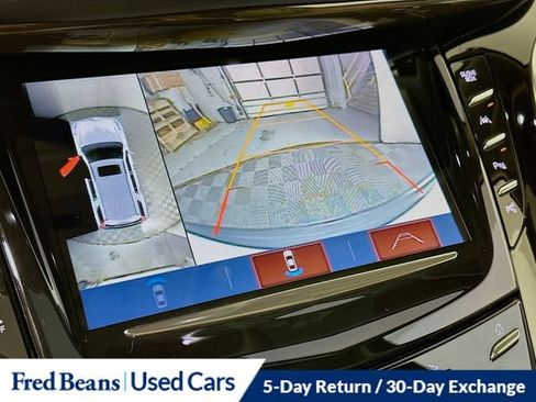 Used 2020 Cadillac Escalade Premium Luxury AWD/4WD image 21