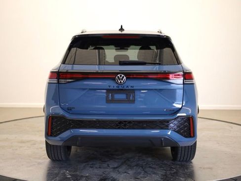 New 2026 Volkswagen Tiguan SE R-Line AWD/4WD image 4