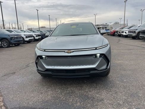 New 2026 Chevrolet Equinox EV LT image 8