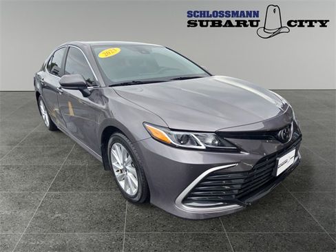 Used 2023 Toyota Camry LE image 11