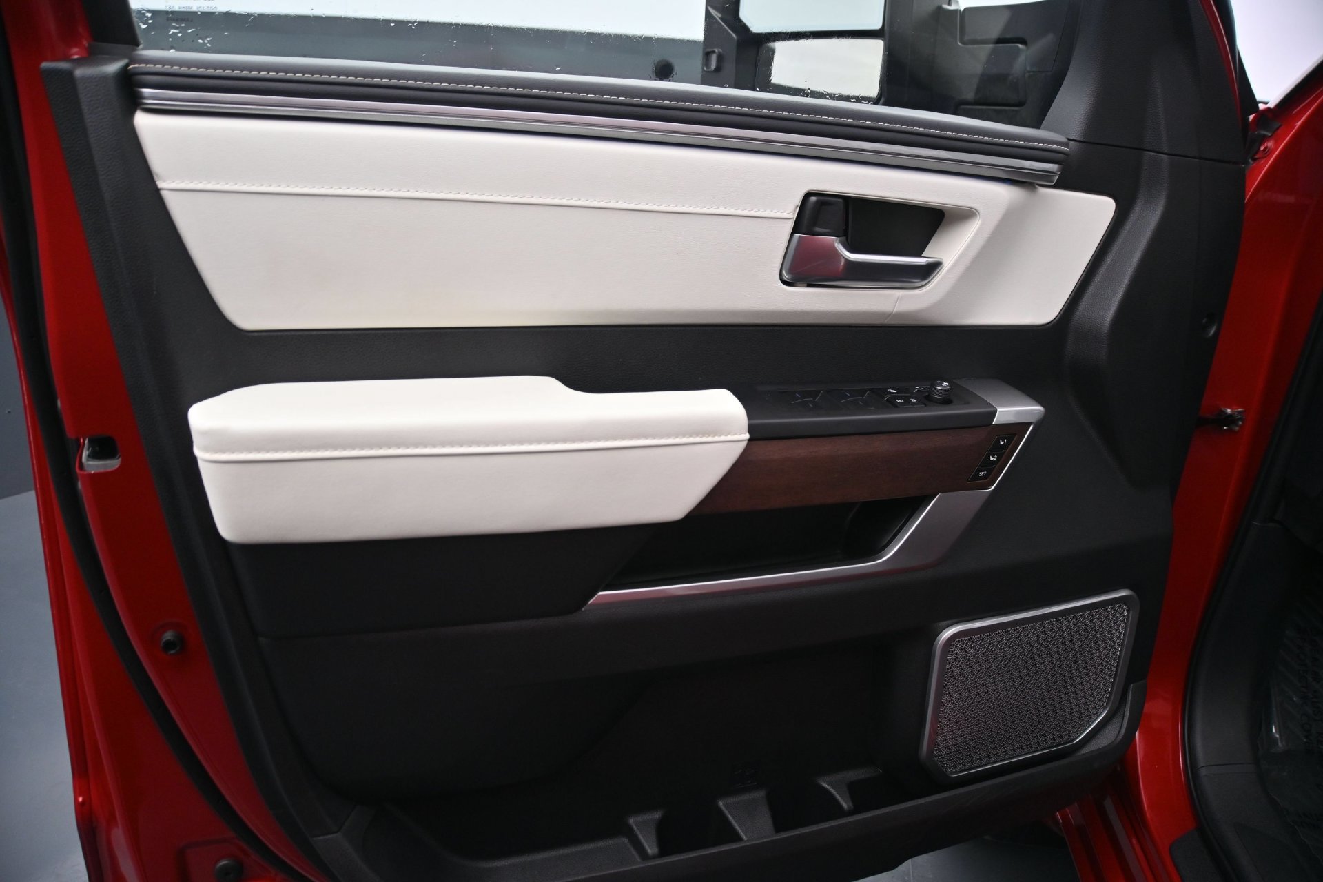 Used 2023 Toyota Tundra Capstone AWD/4WD image 17