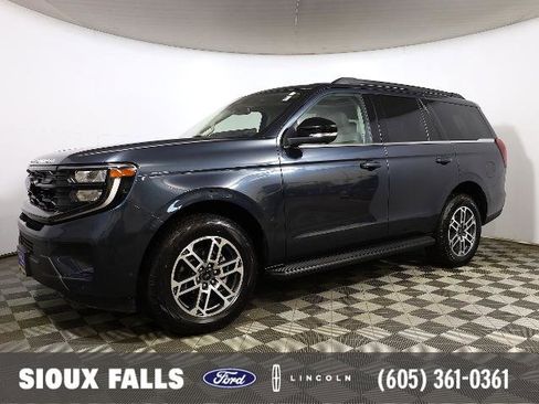 Certified 2025 Ford Expedition Active image 1