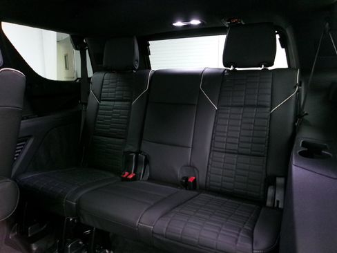 Used 2023 Cadillac Escalade V image 17