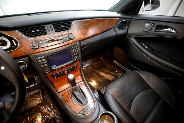 Used 2006 Mercedes-Benz CLS 55 AMG image 8