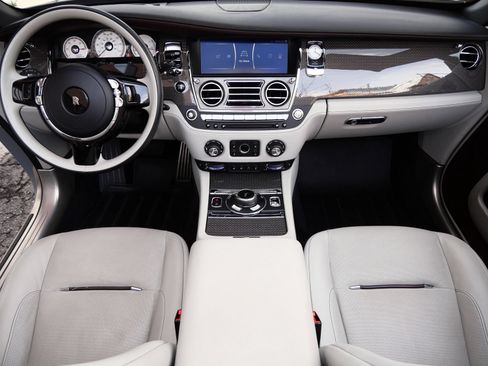 Certified 2019 Rolls-Royce Dawn RWD image 4
