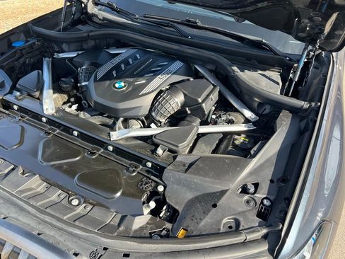 Used 2022 BMW X7 M50i image 55