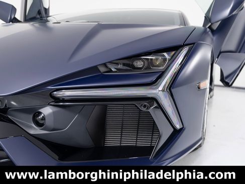 Used 2025 Lamborghini Revuelto image 47