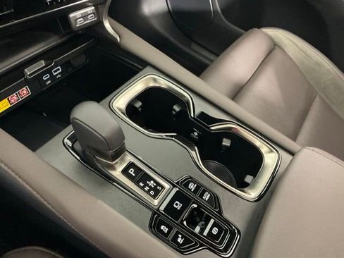 Used 2024 Lexus RX 450h AWD w/ Luxury Package image 18