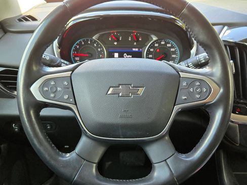 Used 2020 Chevrolet Traverse RS FWD image 17