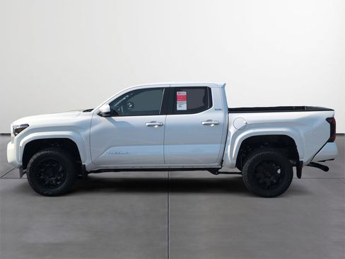 New 2026 Toyota Tacoma SR5 AWD/4WD image 3