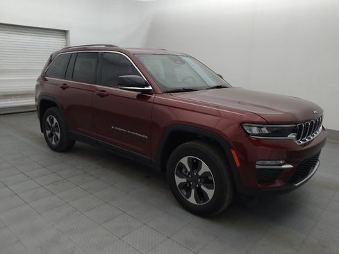 Used 2022 Jeep Grand Cherokee Limited 4xe w/ Luxury Tech Group II image 11
