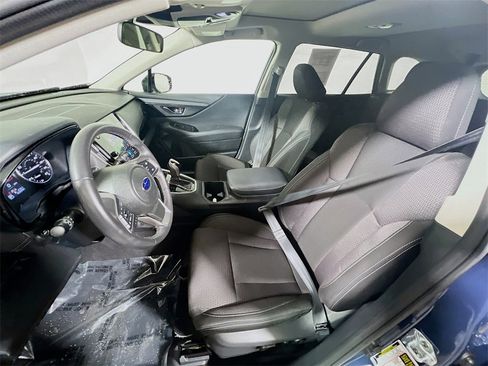 Used 2025 Subaru Outback Premium image 19