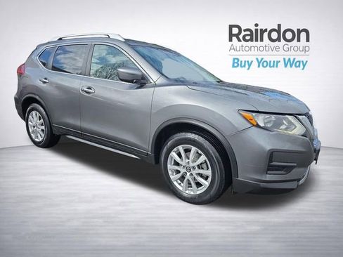 Used 2020 Nissan Rogue SV image 1