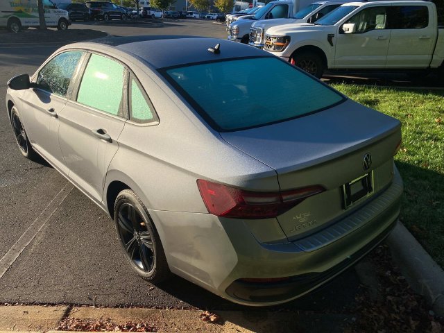 Used 2023 Volkswagen Jetta SE FWD image 29