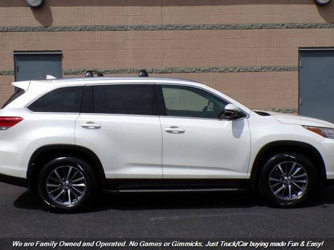 Used 2019 Toyota Highlander XLE image 8