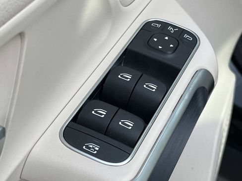 Certified 2025 Mercedes-Benz GLB 250 GLB 250 image 19