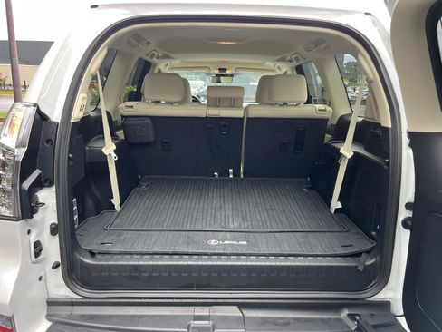 Certified 2023 Lexus GX 460 Premium w/ Premium Plus Package AWD/4WD image 18
