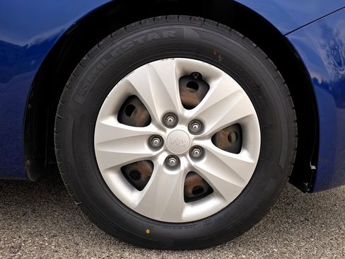 Used 2017 Kia Forte LX w/ LX Popular Package image 35