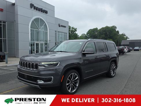 Used 2022 Jeep Wagoneer Series III w/ Premium Group I AWD/4WD image 1
