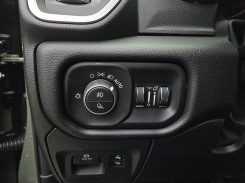 New 2026 RAM 1500 4x4 Crew Cab image 12