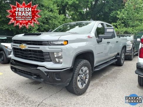 Used 2025 Chevrolet Silverado 2500 Custom w/ Custom Value Package AWD/4WD image 1