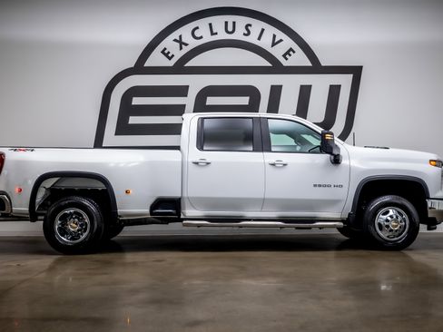 Used 2025 Chevrolet Silverado 3500 LT image 8