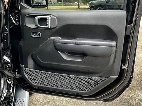 New 2024 Jeep Wrangler Unlimited w/ Convenience Group image 21