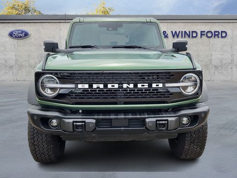 Used 2025 Ford Bronco Badlands AWD/4WD image 2
