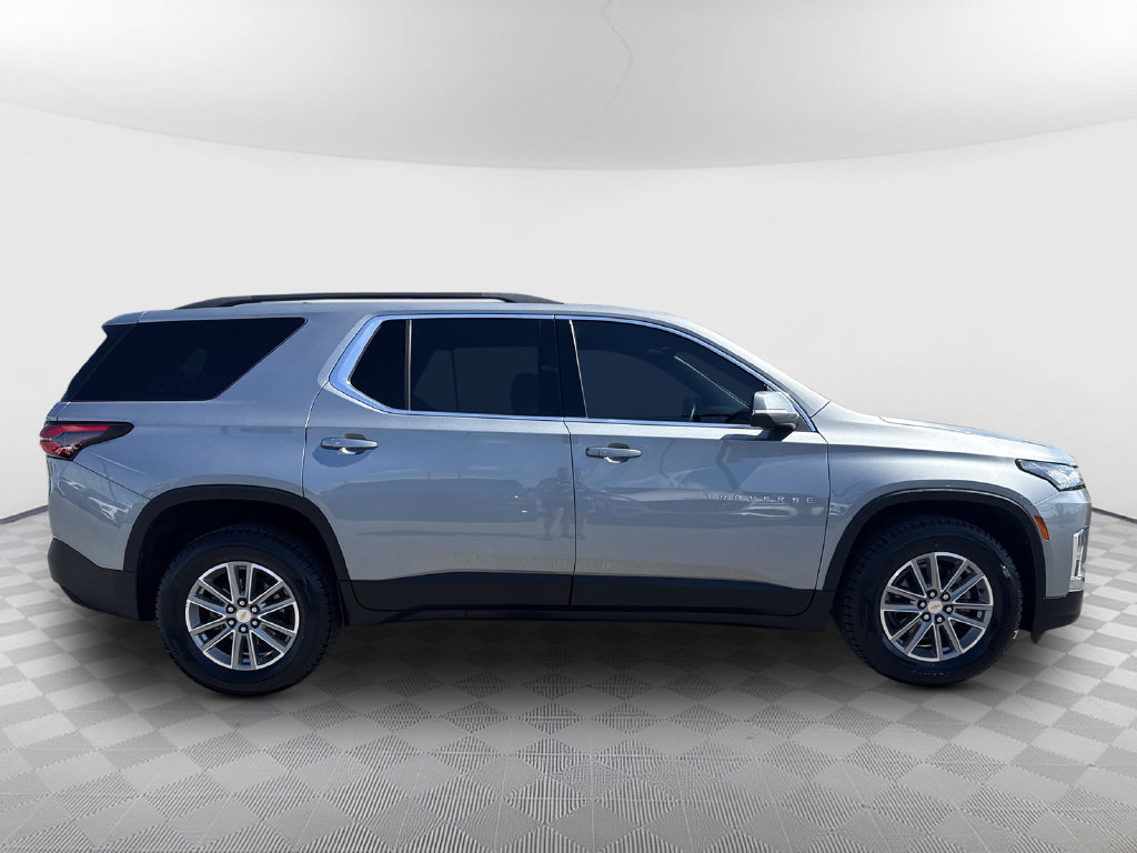 Used 2023 Chevrolet Traverse LT FWD image 10