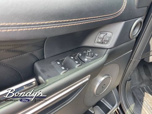 Used 2021 Ford Expedition Platinum AWD/4WD image 8