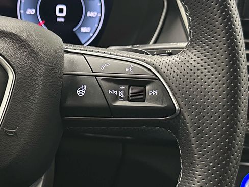 Used 2023 Audi SQ5 Prestige AWD/4WD image 26