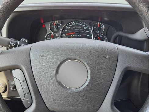 Certified 2025 Chevrolet Express 2500 w/ Driver Convenience Package RWD image 29