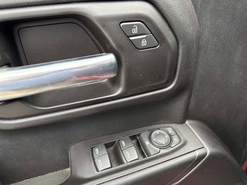 Used 2020 Chevrolet Silverado 1500 Custom w/ Custom Value Package image 17